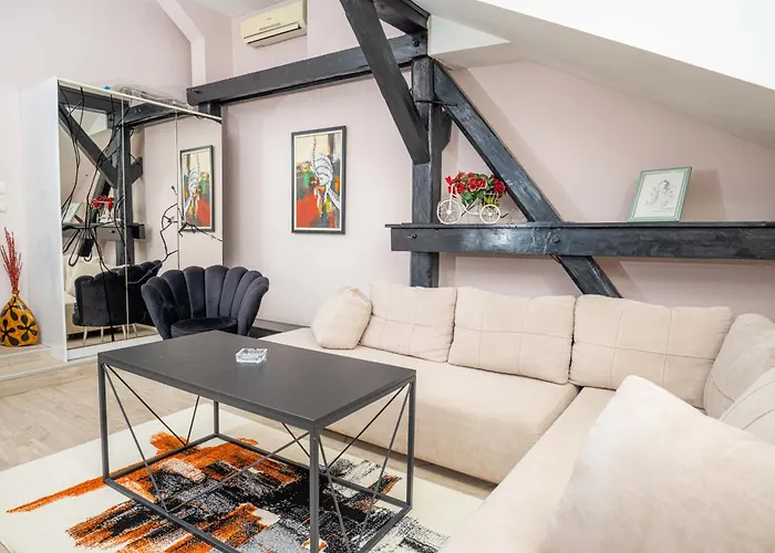 He-Ra Apartments With Free Parking